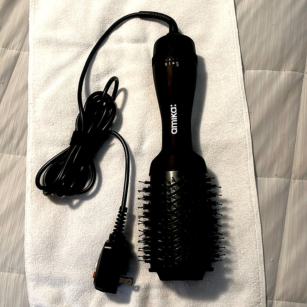 Amika Hair Blow Dryer Brush